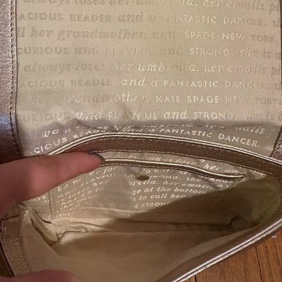 New In Box Storybook Kate Spade Carah Rose Gold - Picture 10 of 11